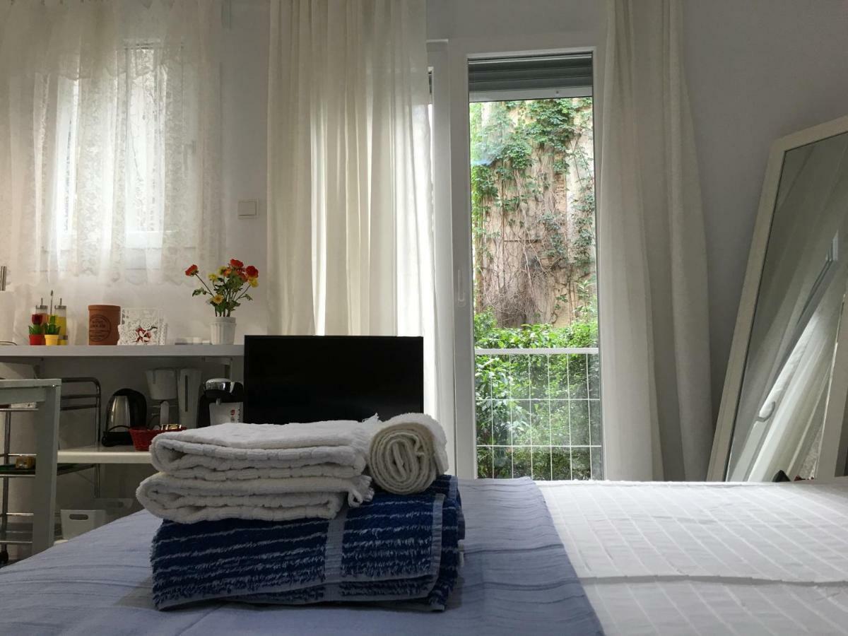 Newly Renovated Apt In Kolonaki Athens Exterior photo